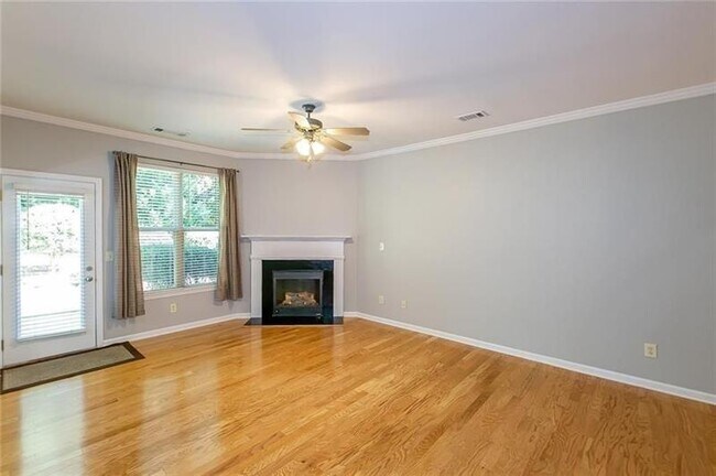 Photo - 127 Sunset Ln