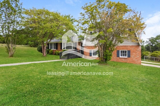 Photo - 2300 Oakcrest Rd