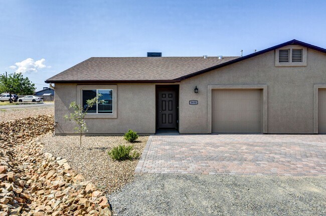 Building Photo - 3850 E Teri Ct