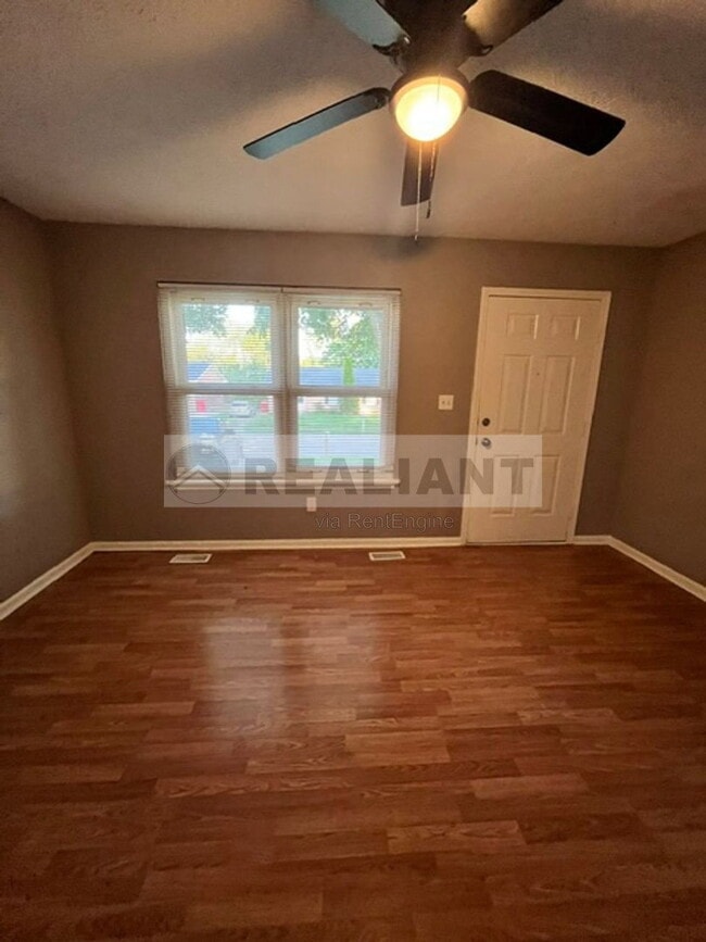 Photo - 108 Birch Dr