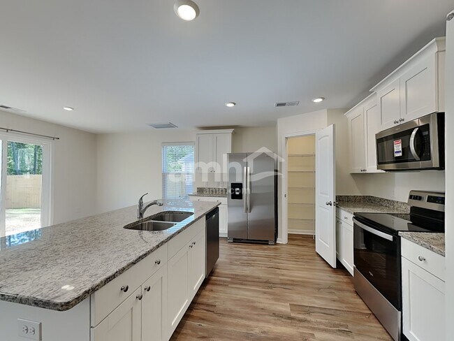 Photo - 1413 John Swann St