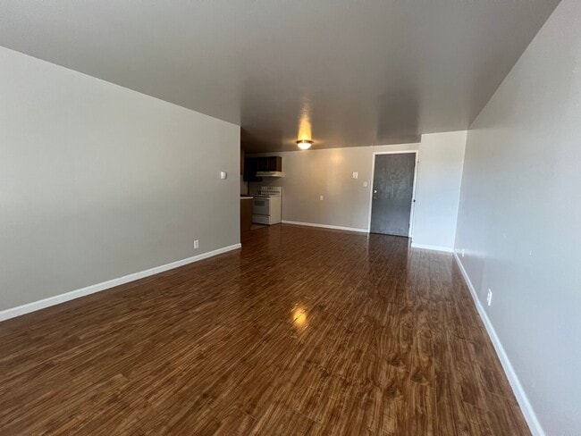 Photo - Robertson1001 (KC-JF-NB) Unidad B2