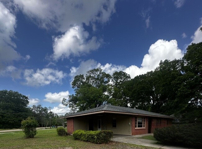 Building Photo - 103 Alexander Dr