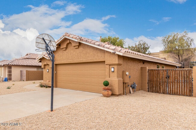 Photo - 8820 W Kings Ave