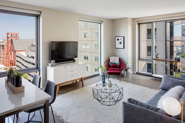 30 Dalton St Unit 1705