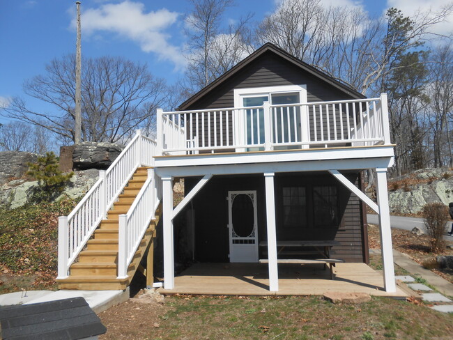 Building Photo - 1-3 Parker Memorial Dr Rental