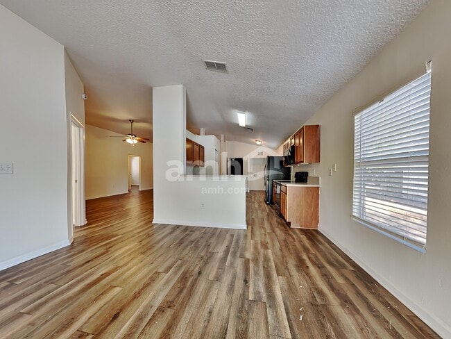 Photo - 201 Marisco Way