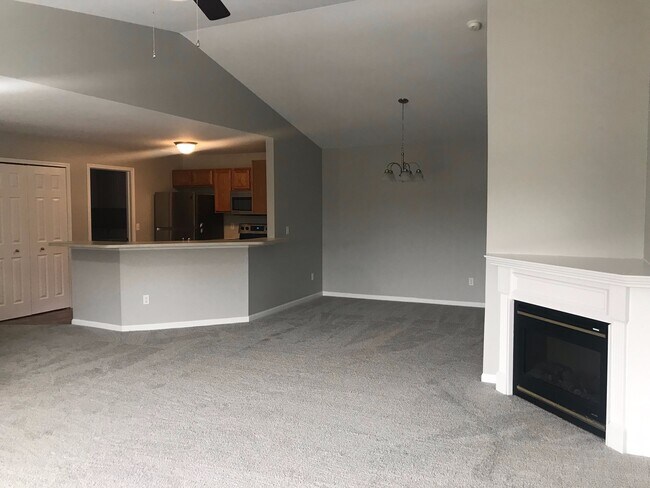 Photo - Sharp 2 bedroom, 2 bath upper condo in Not...