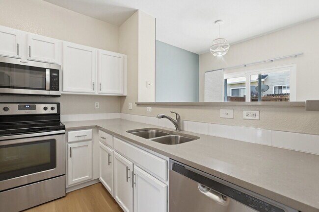 Photo - $2,540.95 - 3 Bed, 2.5 Bath Townhome in Aurora with In Unit Laundry!