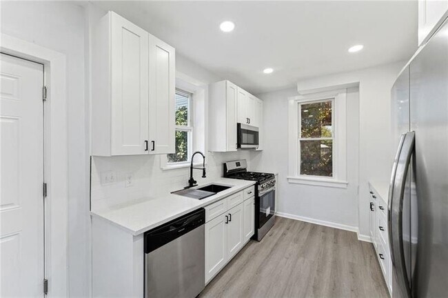 Photo - 233 E 19th Ave