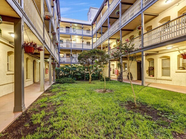 800 Pacific Ave