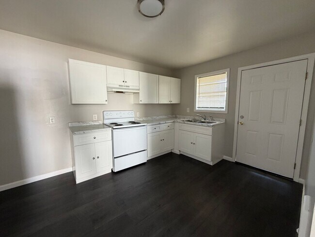 470 Dianne Dr Unit 472