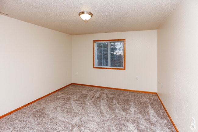 2BR, 1BA - 1,150 – 1,250SF - Bedroom