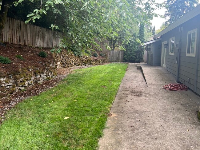 Photo - 11309 NE Conifer Dr