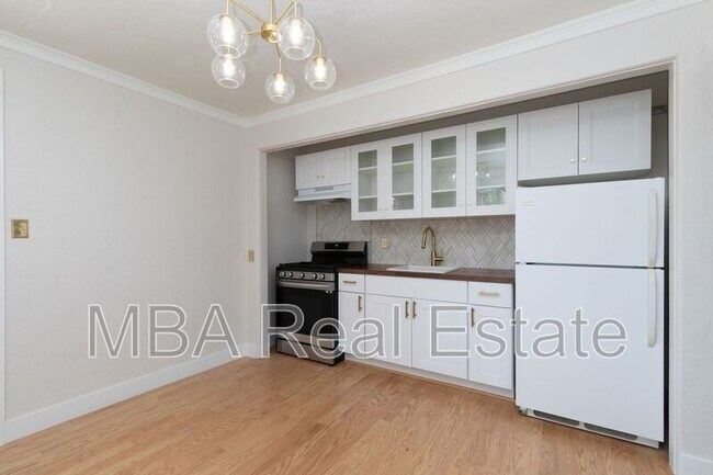 Photo - 1342 W Monroe St Unit C (East side)