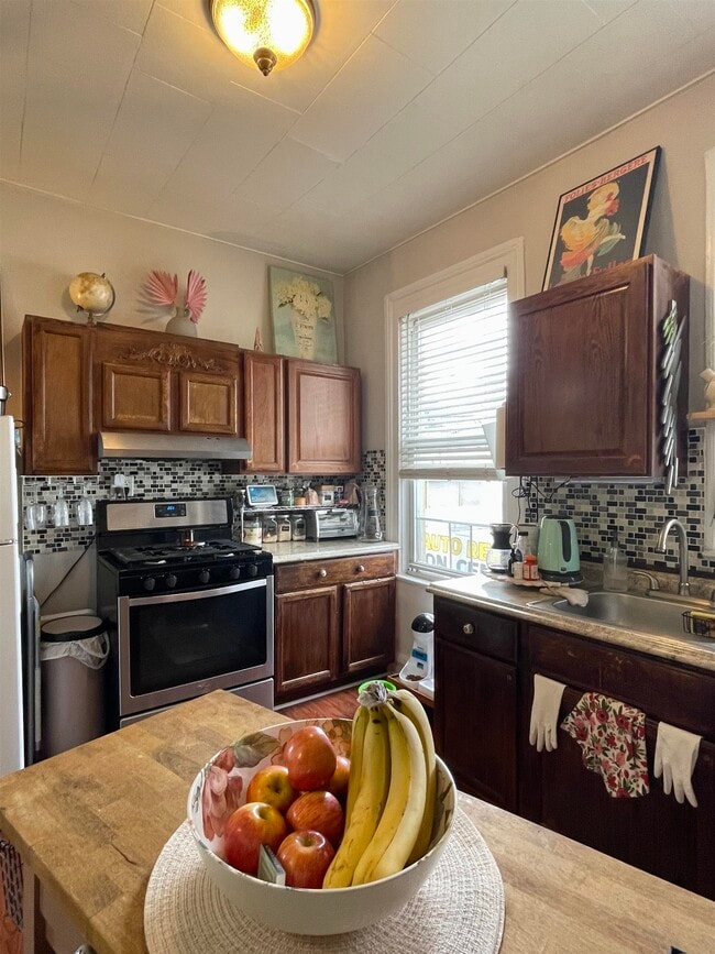 Photo - 134 43rd St Apartment Unit 2