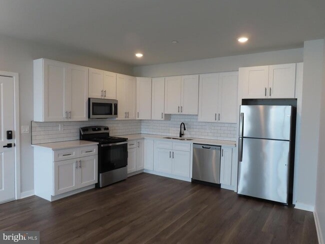 Building Photo - 101 W Oxford St Unit 408 Rental