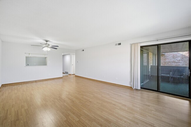 Photo - 1255 N Sterling Ave Unit 206