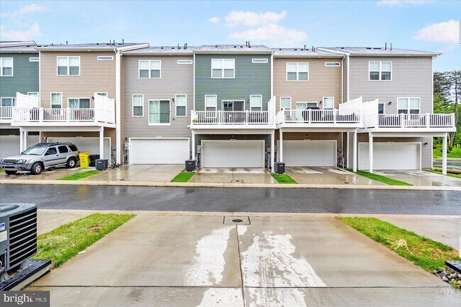 Photo - 1815 Iris Ln