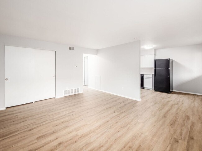 Photo - 593 Riverview Dr Unidad C