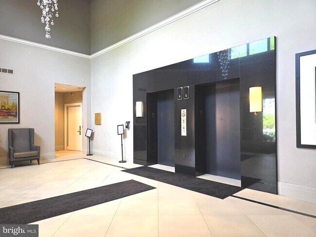 Photo - 1645 International Dr Unit 312