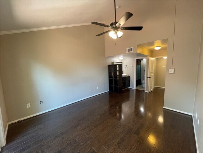 Photo - 12315 Glenview Dr