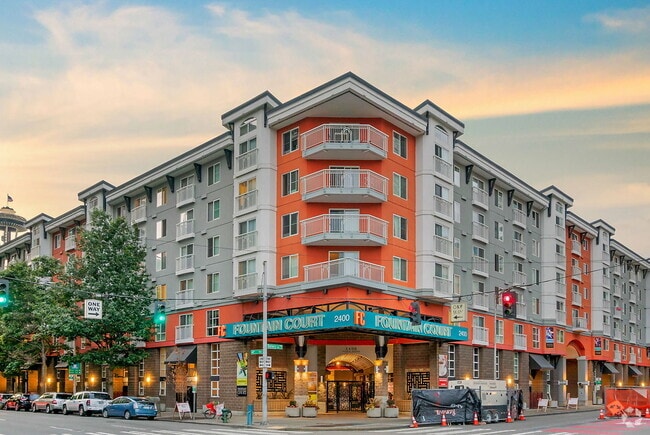 Building Photo - Fountain Court Rental
