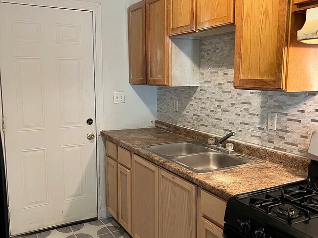 Photo - 133 St Thomas Ln