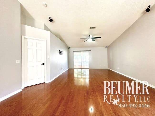 Photo - Solar Panel 3bd/2bath Home located Northeast Pensacola