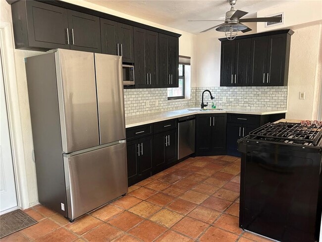 Photo - 1601 SW 10th St