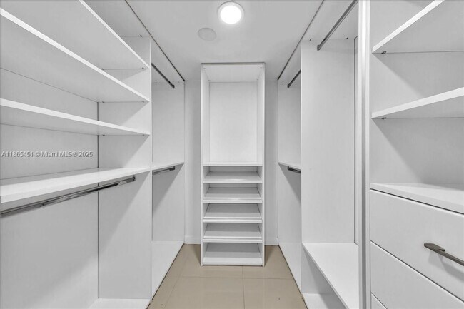 Photo - 3101 N Country Club Dr Unit 512