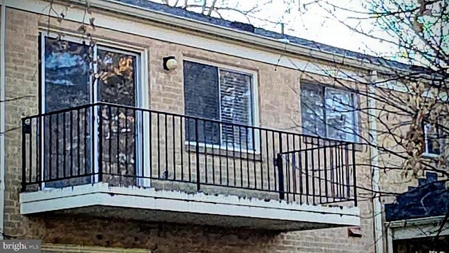 Photo - 10636 Montrose Ave Unit 201