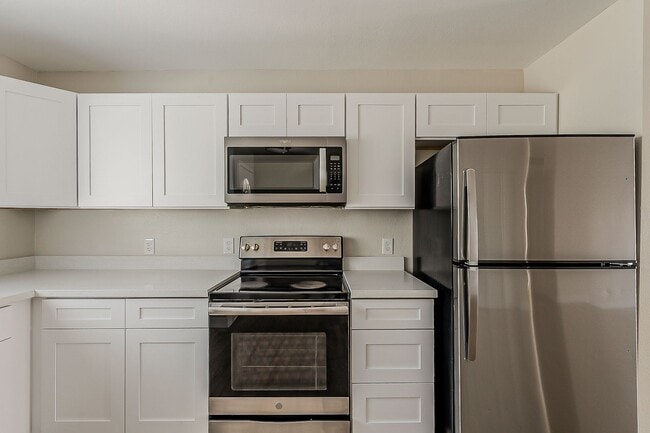 Photo - Updated 3 bed 2 bath Town House in Central...