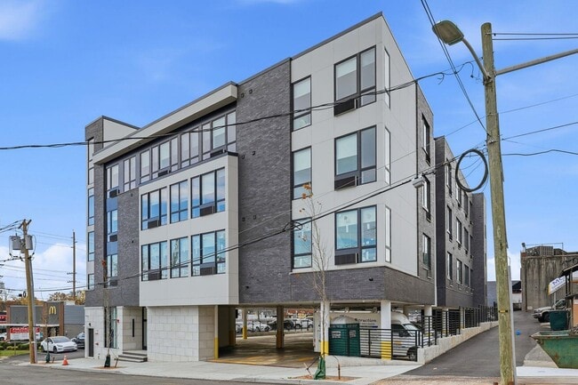 Building Photo - 9-11 Passaic St Unit 302