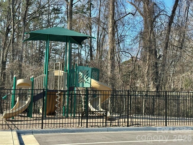 Photo - 1339 Mifflin Ln