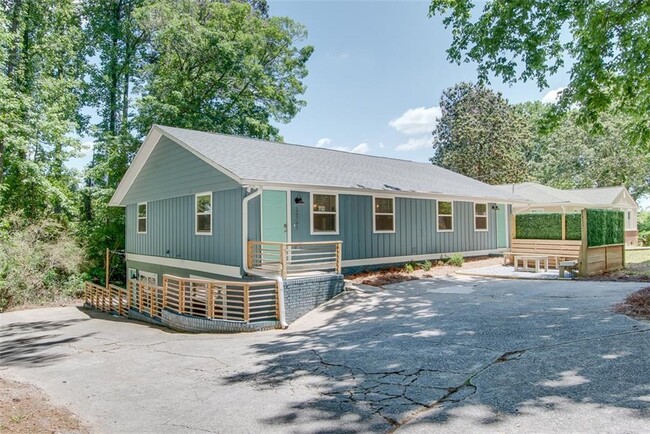 Photo - 3331 Burk Dr House