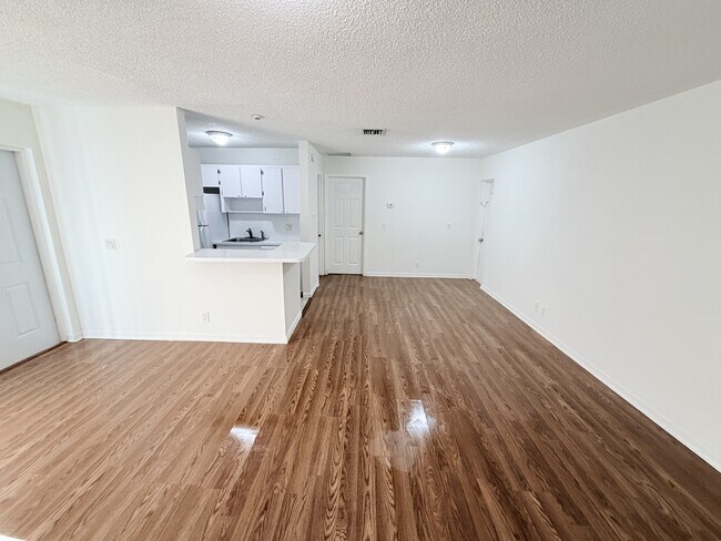 Photo - 36 N Crossings Cir