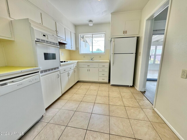 Photo - 11013 N 110th Dr