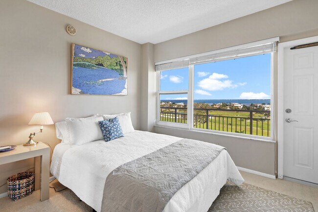 Photo - 601 Longboat Club Rd