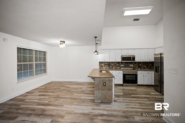 Photo - 101 Davison Loop