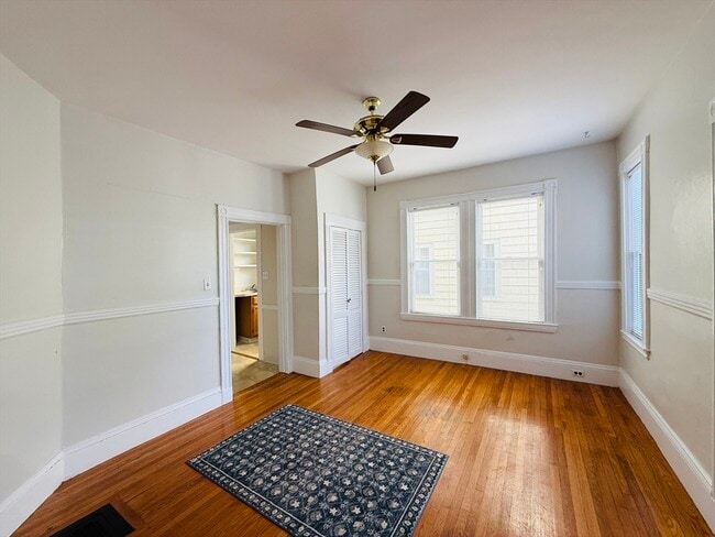 Building Photo - 35 Kingston St Unit 1