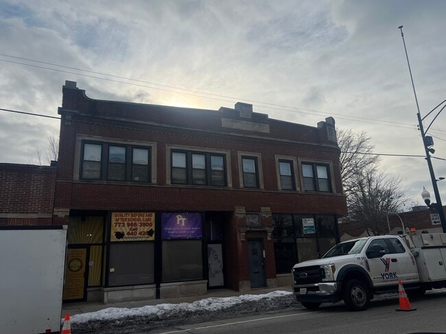 Building Photo - 1825 E 79th St