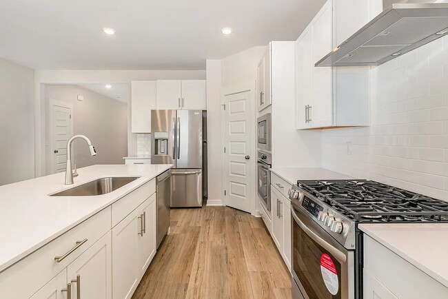 Photo - 531 Sugarberry Ct