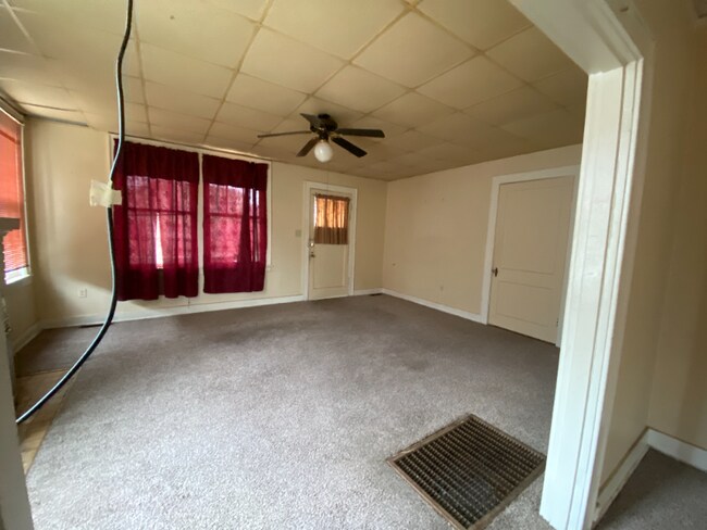 Photo - 1210 S Schiller St