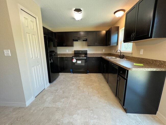 Photo - BEAUTIFUL AND BRAN NEW 3BR/2BA home in Ocala!!