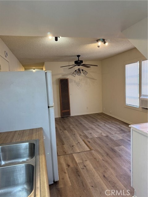 Photo - 3755 Brockton Ave