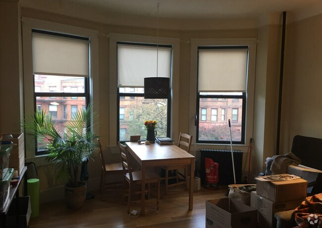 Building Photo - 585 Beacon St Rental