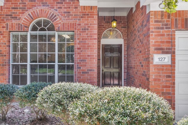 Photo - 127 N Willow Point Cir