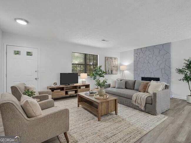 1909 Suwanee Valley Rd NW