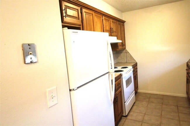 Photo - 112 NE 12th St